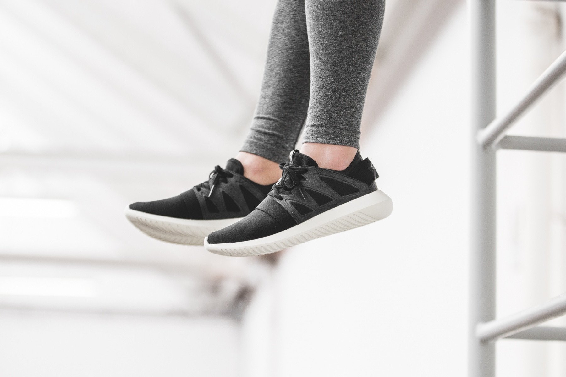 adidas tubular viral w